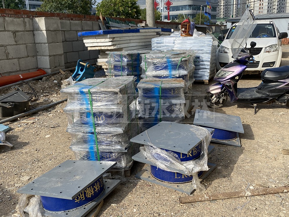 抗震橡胶隔震支座生产厂家 LRB300铅芯支座多少钱 建筑橡胶隔震支座LRB600