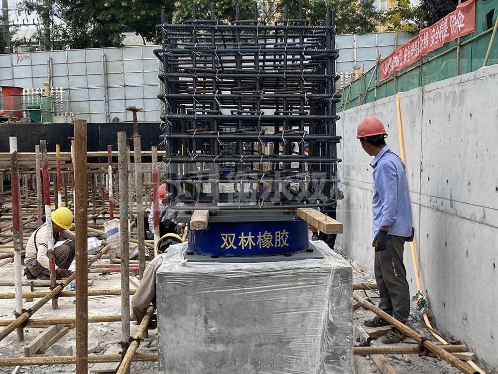 摩擦摆隔震支座FPSII-3000-300-3.48 预制楼梯隔震支座 建筑成品橡胶隔震支座厂家